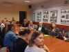 Goście rozmawiają o organizacji jarmarku